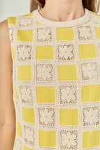 Ärmelloses Mini-Kleid aus Baumwolle mit Blumen-Häkel-Patchwork und Rundhalsausschnitt