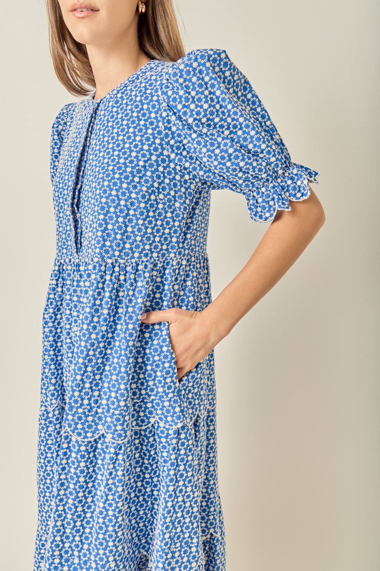 Floral Print Scallop Trim Puff Sleeve Tiered Midi Dress