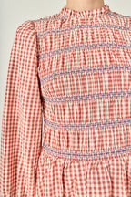 Gingham Minikleid mit Smok-Stickerei, Puffärmeln und Rüschensaum