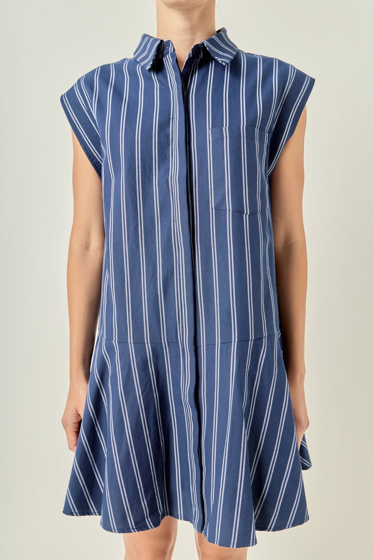 Gestreiftes Kragen-Flare-Rock-Kleid mit tiefer Taille