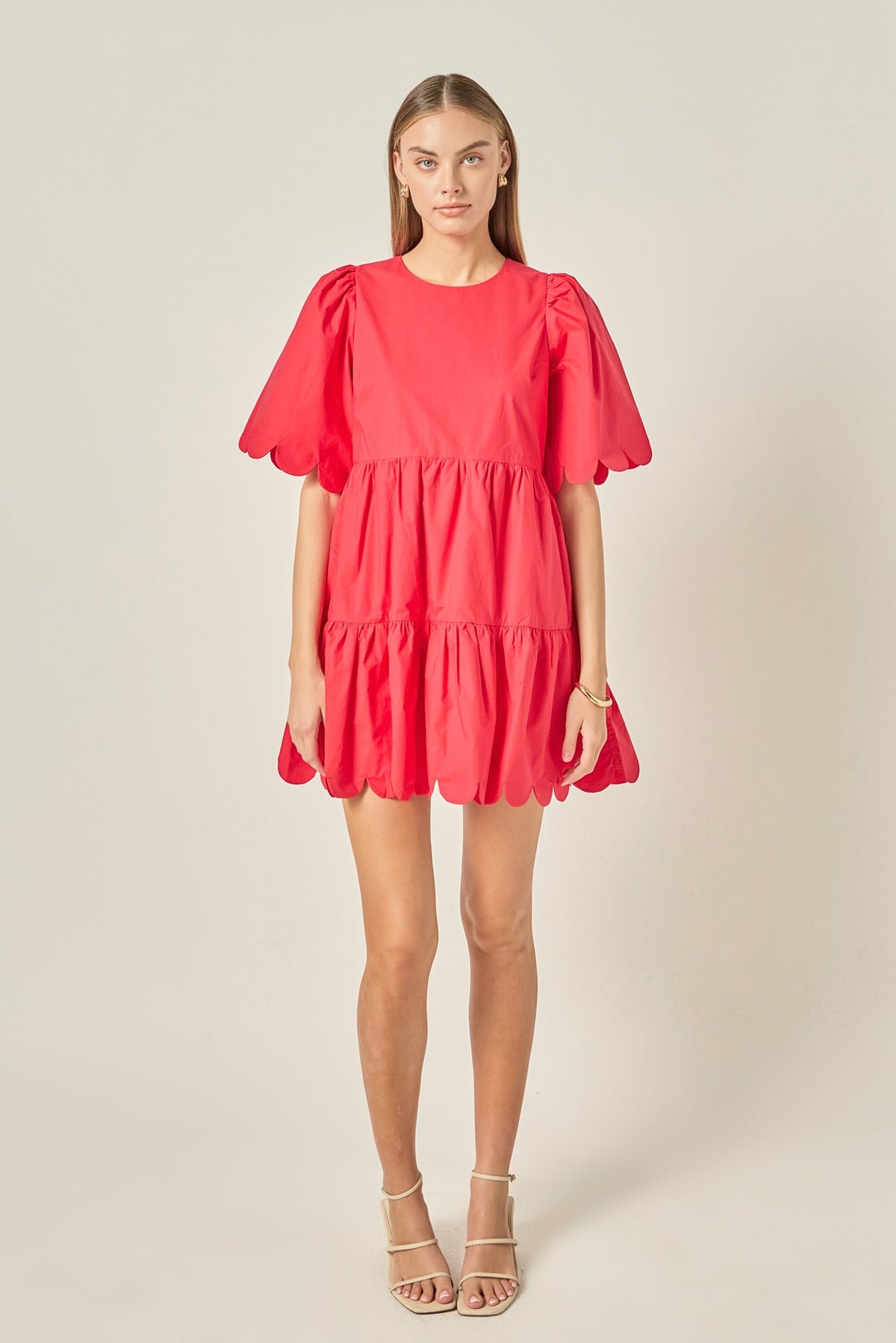 Mini-Kleid mit Stufenrüschensaum und Wellenkante