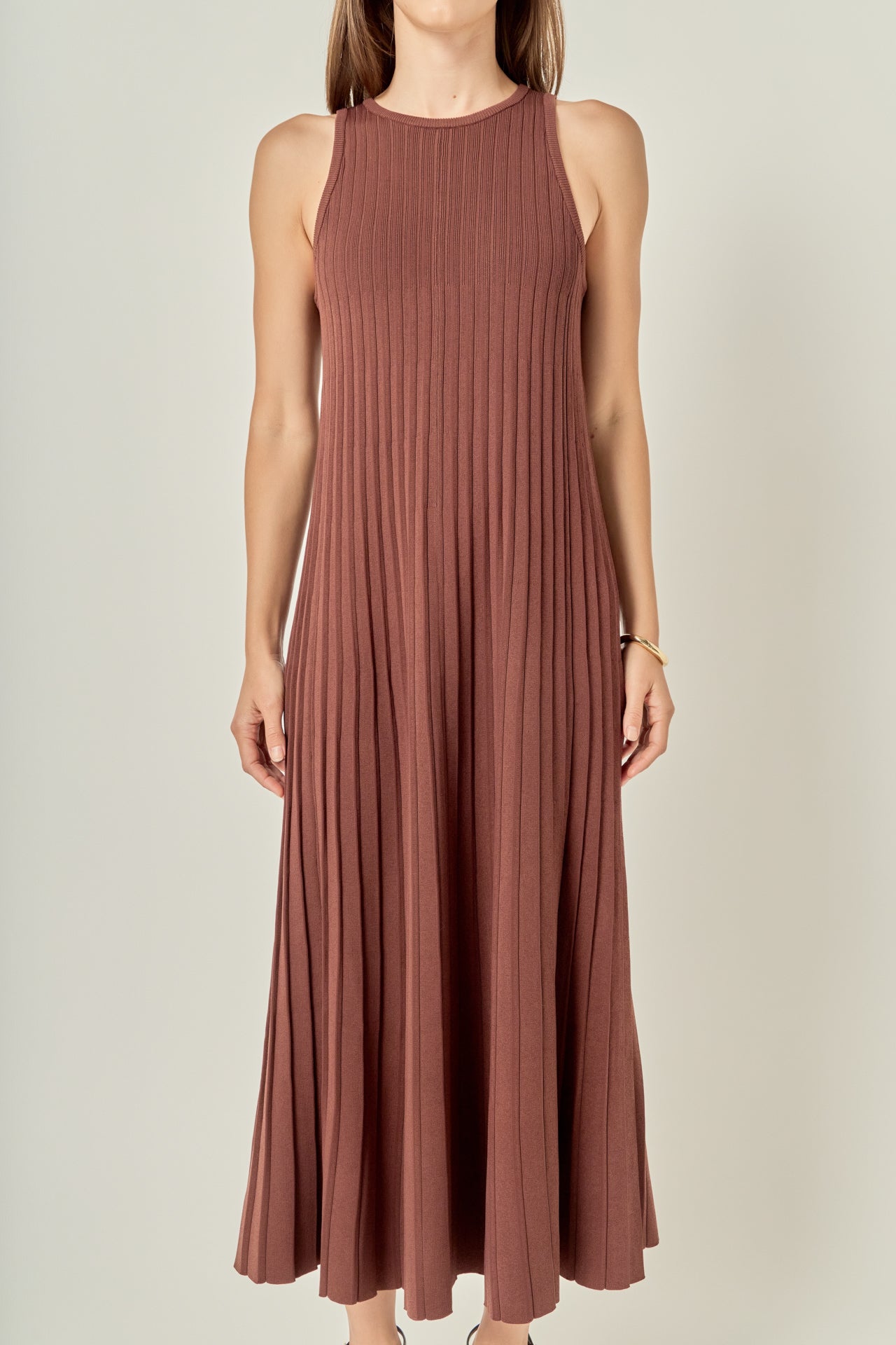 Round Neck Sleeveless Pleated A-Line Knit Midi Dress