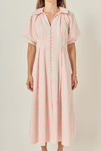 Gestreiftes ärmelloses Midi-Kleid aus Seersucker im Relaxed Fit
