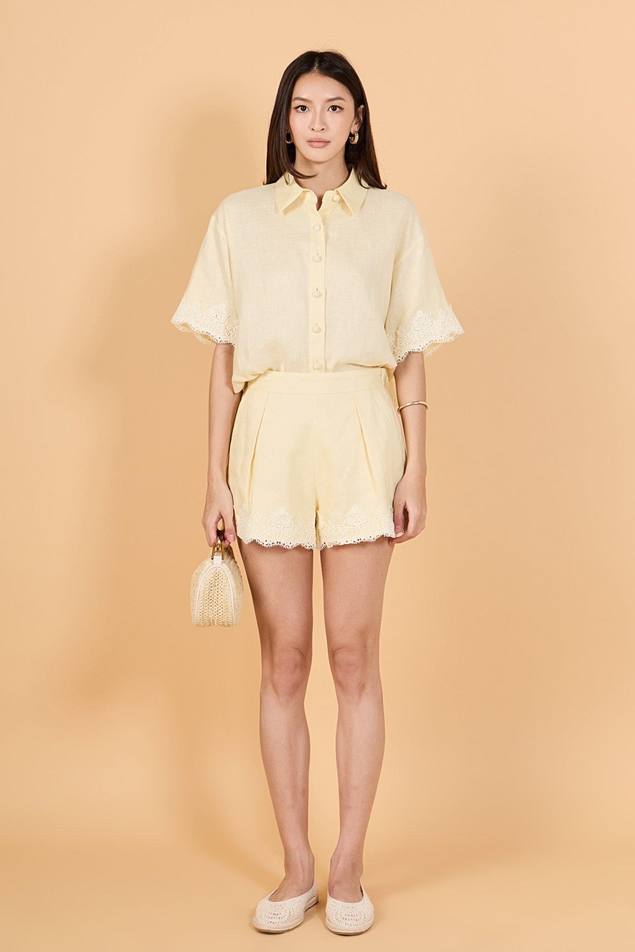 High-Waisted Linen Pleated Crochet Lace Cuff Shorts