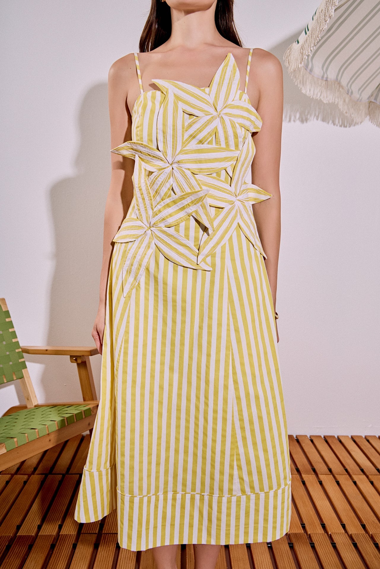 Stripe Flower Appliqu¨¦ Midi Dress