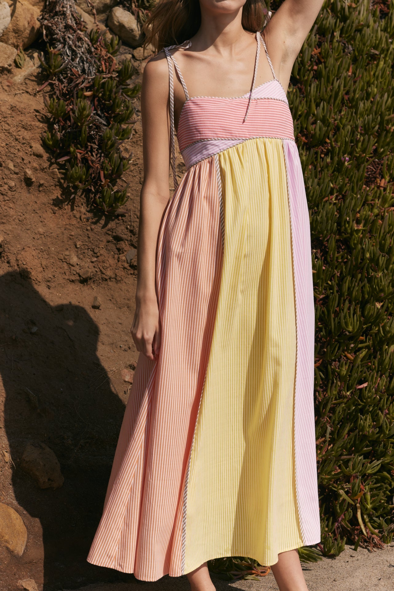 Colorblock Stripe Sweetheart Neck Tie-Strap Empire Waist Maxi Dress