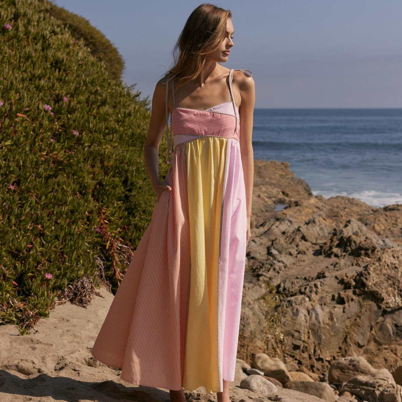 Colorblock Stripe Sweetheart Neck Tie-Strap Empire Waist Maxi Dress