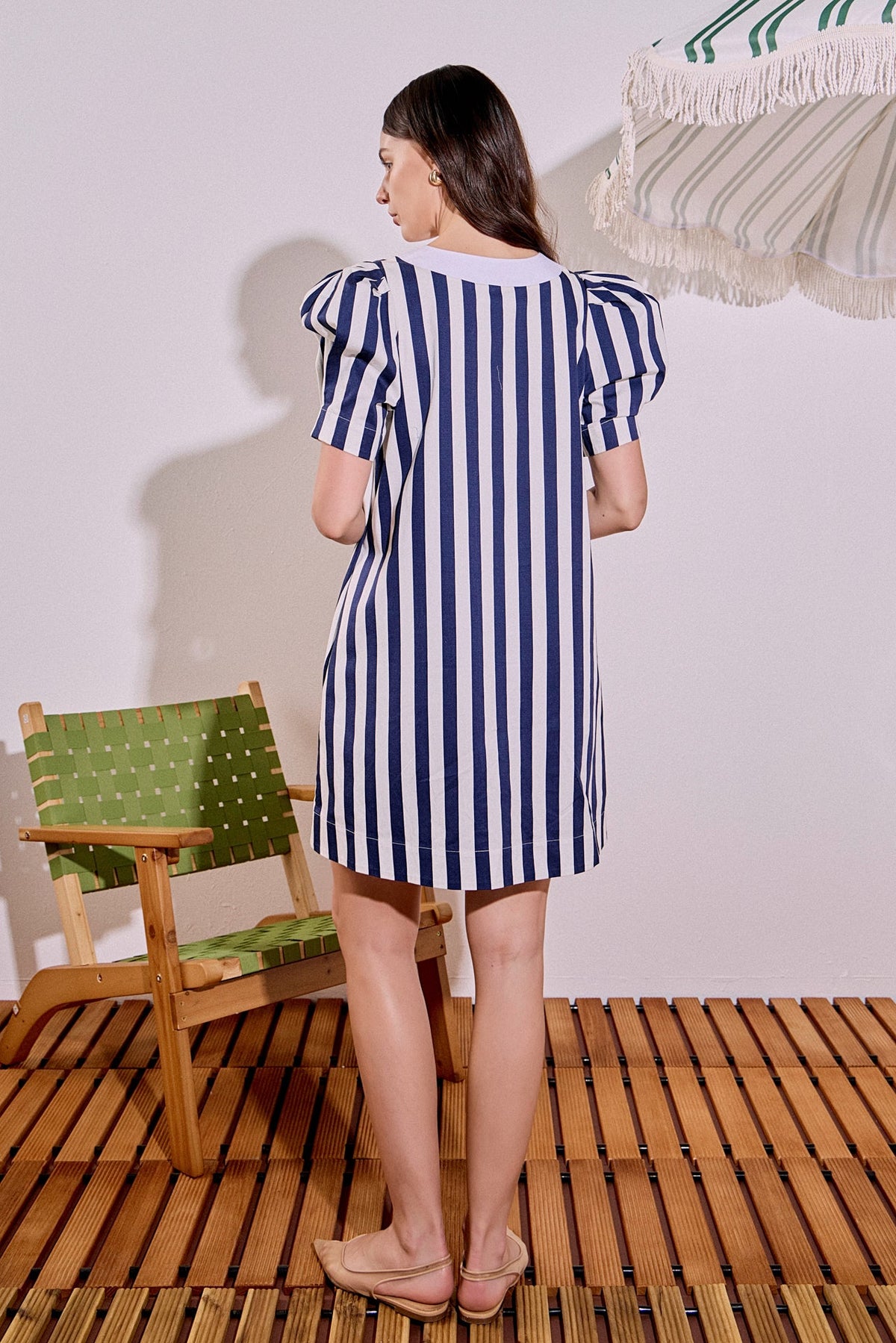V-Neck Contrast Puff Sleeve Relaxed Mini Dress