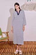 Gestreiftes V-Ausschnitt-Jersey-Midikleid mit Seitenschlitz