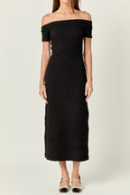 Ärmelloses Midikleid aus Bouclé-Strick mit Off-Shoulder und taillierter Passform