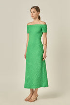 Ärmelloses Midikleid aus Bouclé-Strick mit Off-Shoulder und taillierter Passform