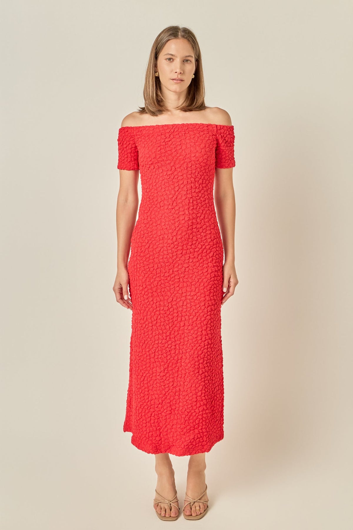 Ärmelloses Midikleid aus Bouclé-Strick mit Off-Shoulder und taillierter Passform