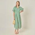 Midi-Kleid mit Bubikragen, V-Ausschnitt, Puffärmeln und Vichy-Karo